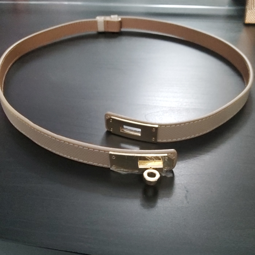 Elegant Tan Leather Belt Gold Accent - Picture 2 of 5